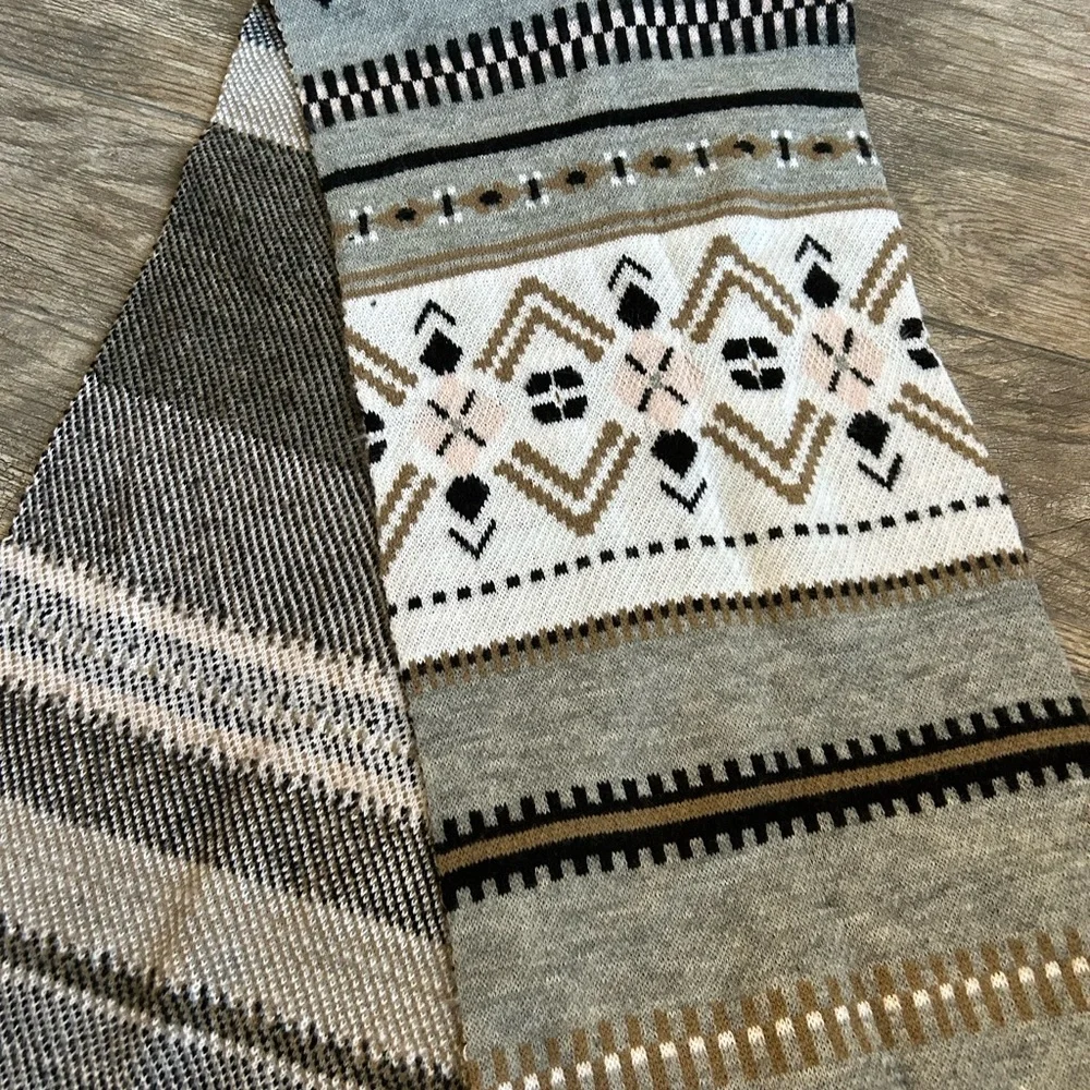 Super cute long soft scarf - Picture 2 of 2